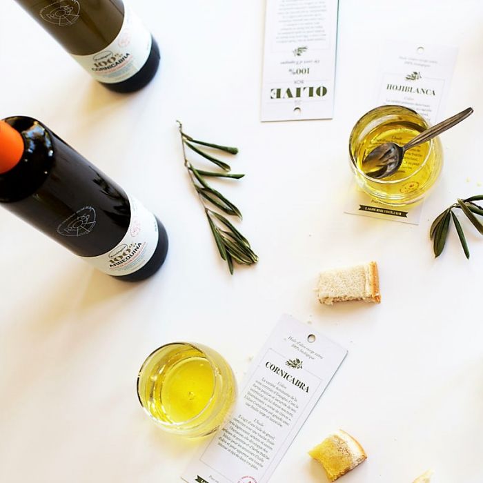 DELUXE OLIVE OIL GOURMET GIFT BOX