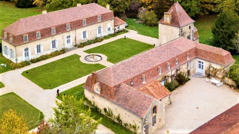 Le Château de Fontnoble, maison d'hôtes de charme au coeur de l'Allier